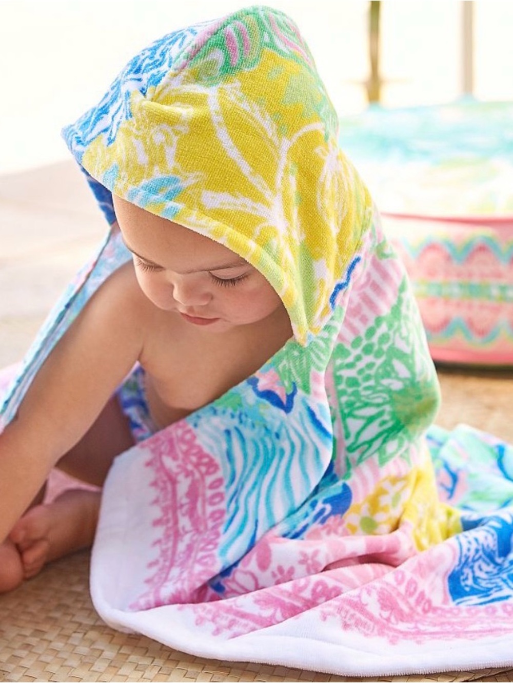 2 Lilly Pulitzer x Pottery Barn kids Cheek to Cheek Baby Beach Hooded Towel